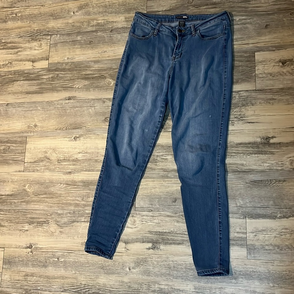 Fashion Nova Stretch Jeans — Size 11